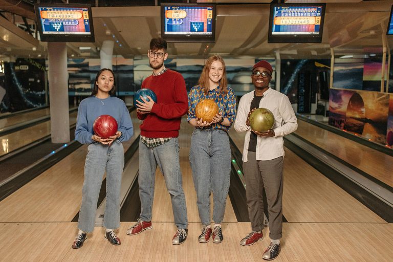 Singles Bowling in White City