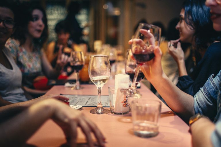 Why Wine Tasting Is the Perfect Icebreaker for Singles