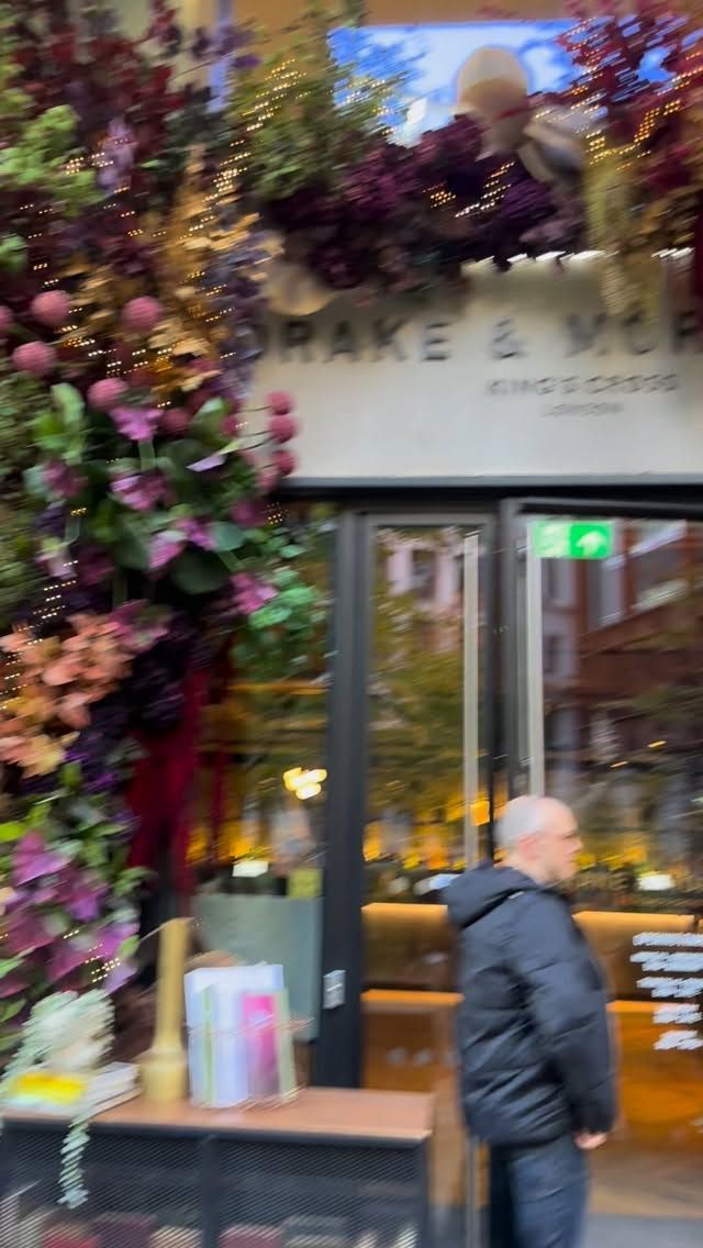 Saturday mornings done right ☕💛
Our Coffee Club Speed Dating was a hit — where speed was just the name of the event. Guests relaxed over complimentary coffee (or tea!), enjoyed great chats, and made genuine connections.

We loved it so much, we’re bringing it back! ☺️
Next Coffee Club in London: 22nd November. 
In Manchester? 8th of November.

#ItsADate #CoffeeClub #CoffeeDating #SpeedDatingLondon #LondonSingles #DatingEvents #MeetNewPeople #WeekendVibes